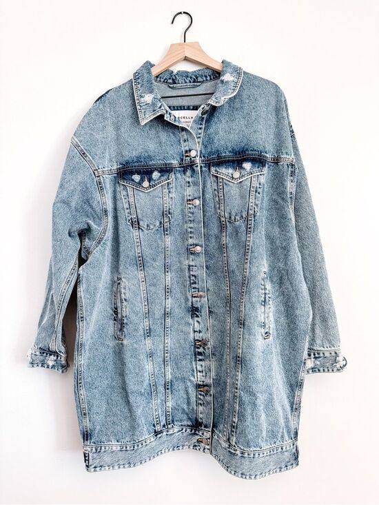 Marcella NYC Jackets & Blazers - Marcella Rio Oversized Distressed Denim Jacket XL NWT 100% Cotton